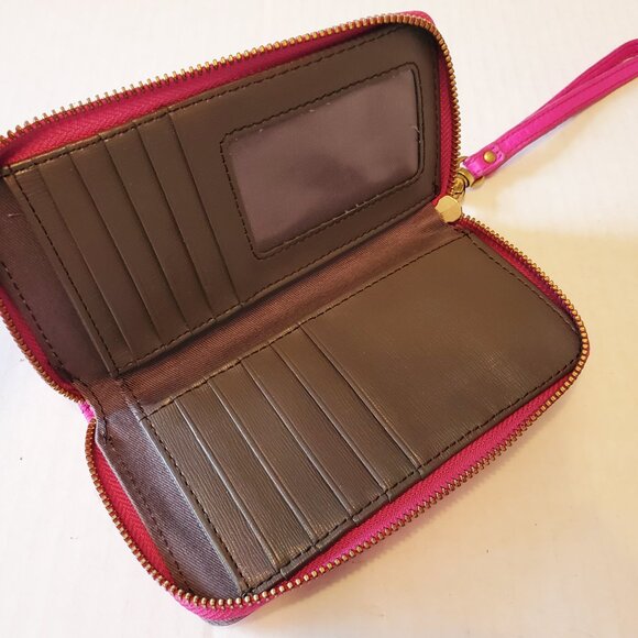 Fossil Pebbled Leather Wristlet Wallet - Picture 7 of 10